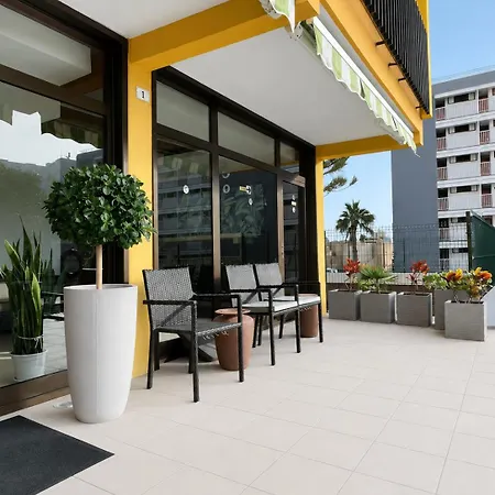 Apartment With Ocean View In